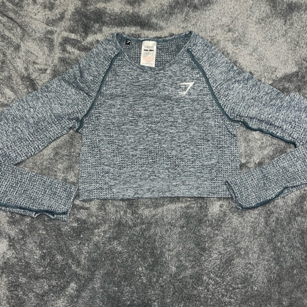 Gym shark crop top